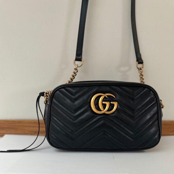 Gucci GG Marmont Small Shoulder Bag - Picture 1 of 9
